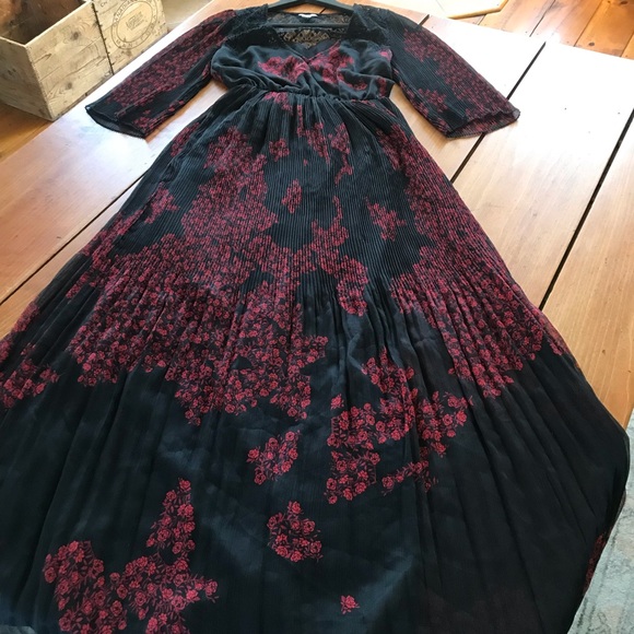 Guess Maxi Dress - Picture 9 of 11